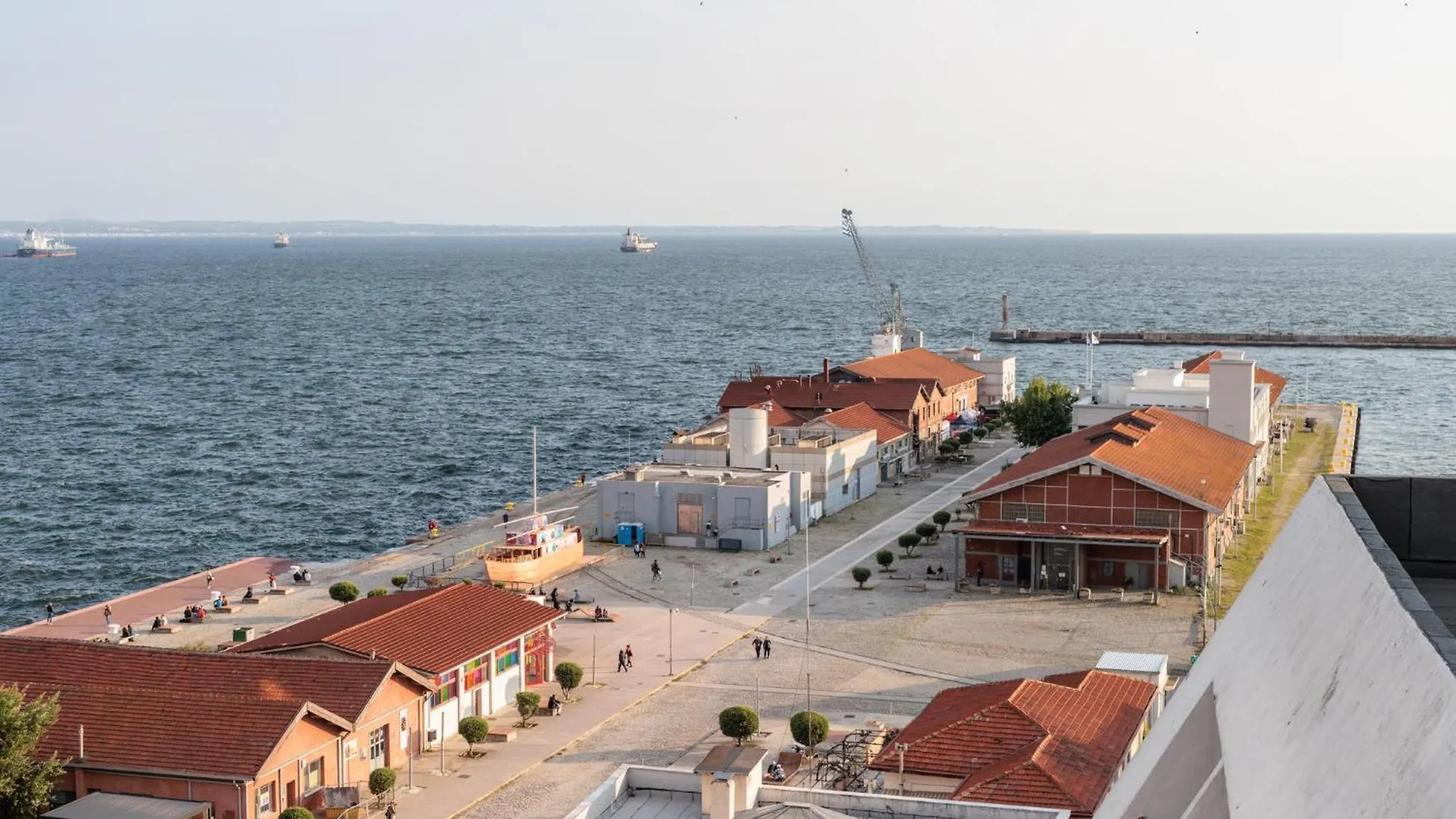 Seaview-City-Ladadika-Apartment Салоники